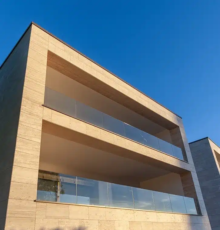 Pourquoi choisir la pierre naturelle pour votre façade